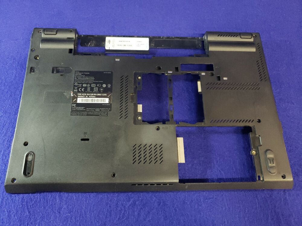 GENUINE LENOVO THINKPAD W520 BOTTOM BASE COVER 04W1673 GRADE C - Honeybee-Technologies