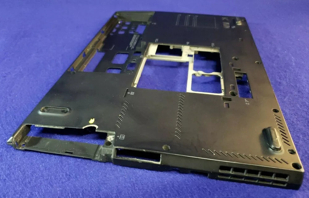 GENUINE LENOVO THINKPAD 420S BOTTOM BASE CHASSIS 04W1702 GRADE C - Honeybee-Technologies