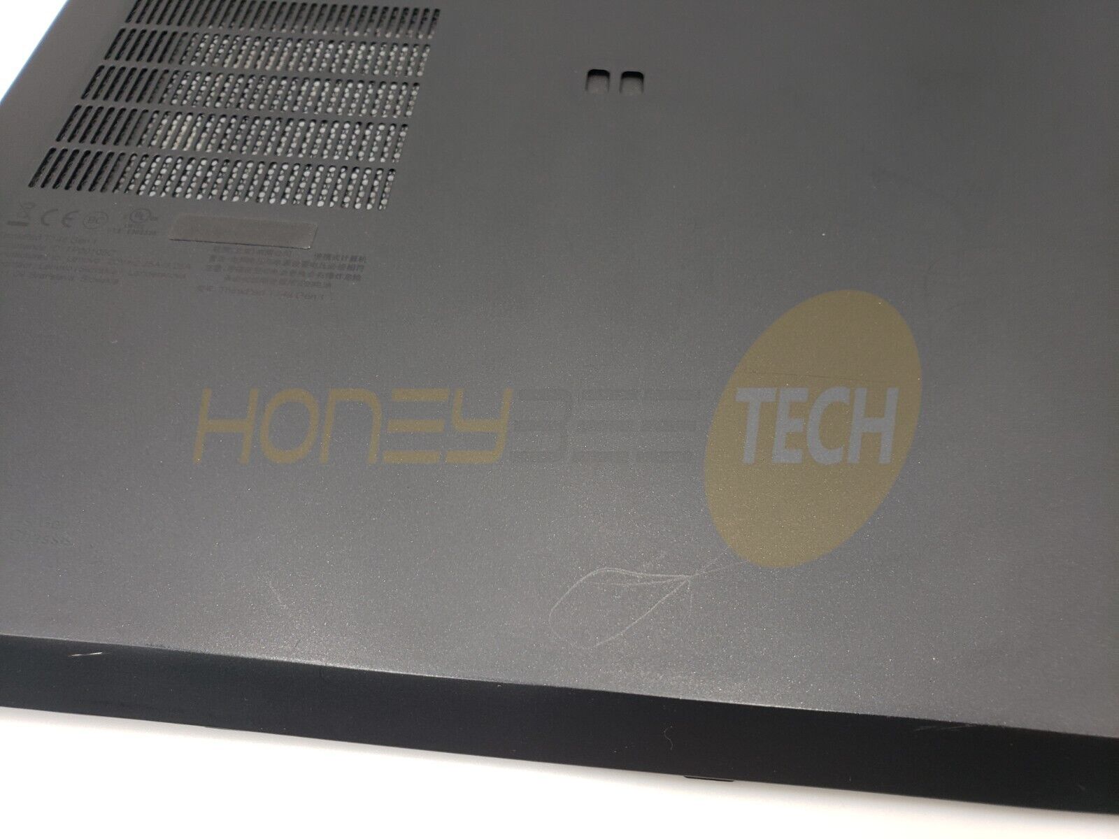 GENUINE LENOVO THINKPAD T14S BOTTOM BASE COVER SCB0R23086 5CB0S95447 GRADE B - Honeybee-Technologies