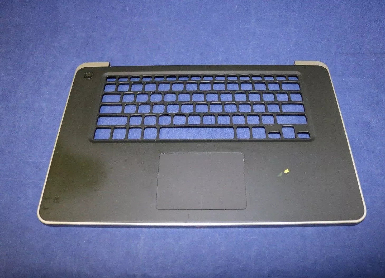 GENUINE DELL XPS L521X LAPTOP TOUCHPAD PALMREST ASSEMBLY 779P4 0779P4 GRADE B - Honeybee-Technologies