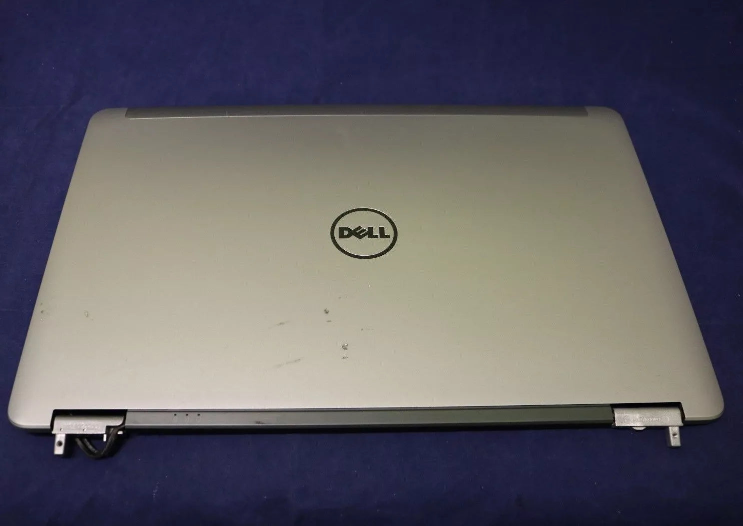 DELL LATITUDE E6540 LCD BACK COVER WITH HINGES 839FV 0839FV GRADE B - Honeybee-Technologies