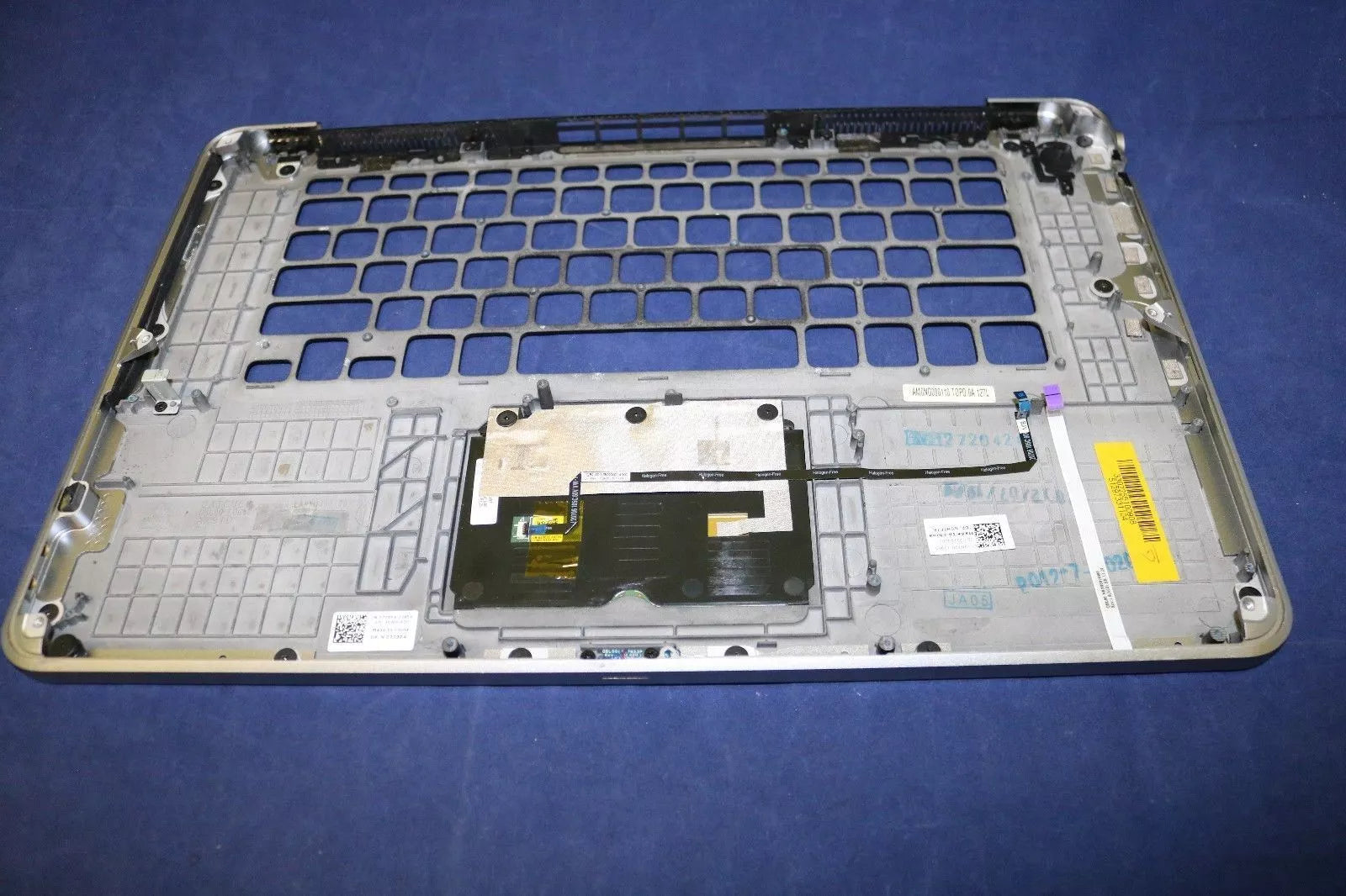GENUINE DELL XPS L521X LAPTOP TOUCHPAD PALMREST ASSEMBLY 779P4 0779P4 GRADE B - Honeybee-Technologies